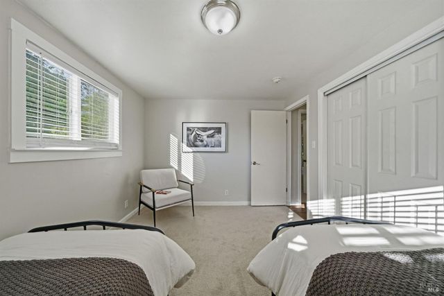 6404 Guerneville Rd, Sebastopol, CA 95472