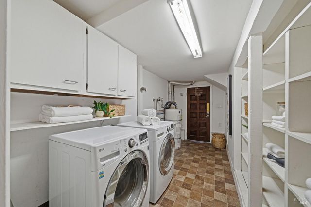 6404 Guerneville Rd, Sebastopol, CA 95472