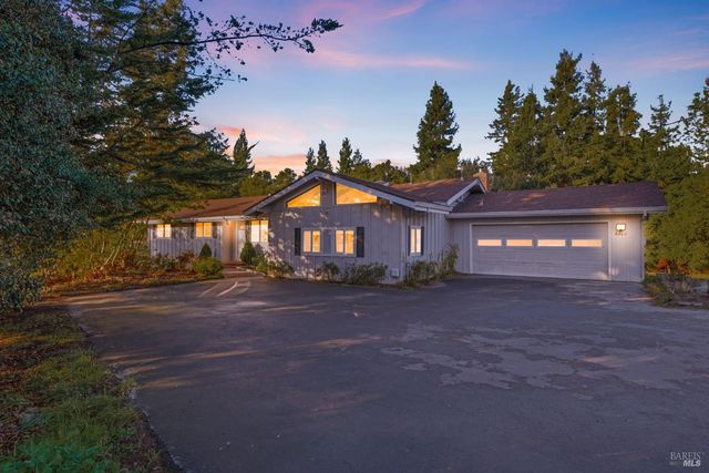 6404 Guerneville Rd, Sebastopol, CA 95472