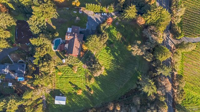 6404 Guerneville Rd, Sebastopol, CA 95472