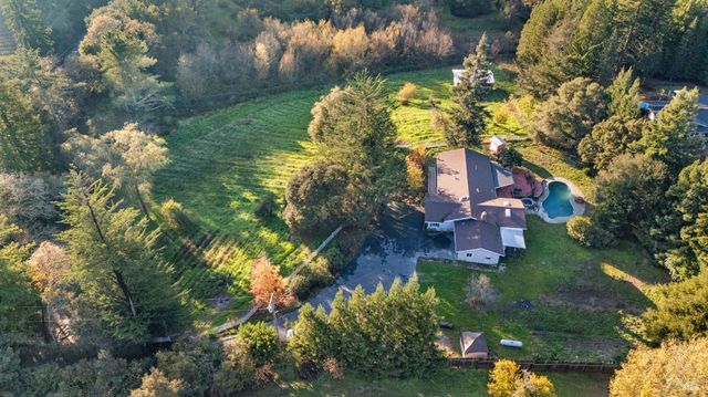 6404 Guerneville Rd, Sebastopol, CA 95472