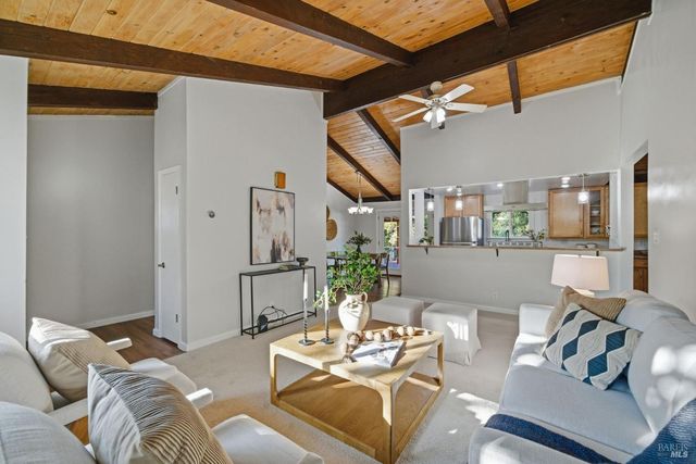 6404 Guerneville Rd, Sebastopol, CA 95472