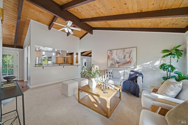 6404 Guerneville Rd, Sebastopol, CA 95472