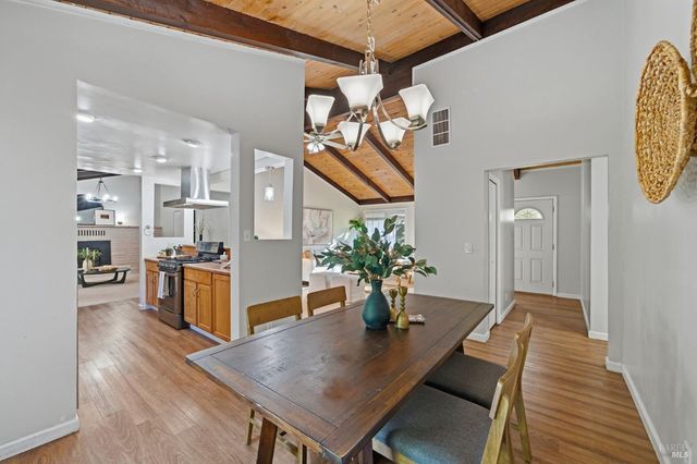 6404 Guerneville Rd, Sebastopol, CA 95472