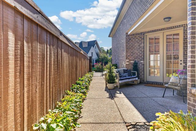 1682 TARTAN LN, Collierville, TN 38017