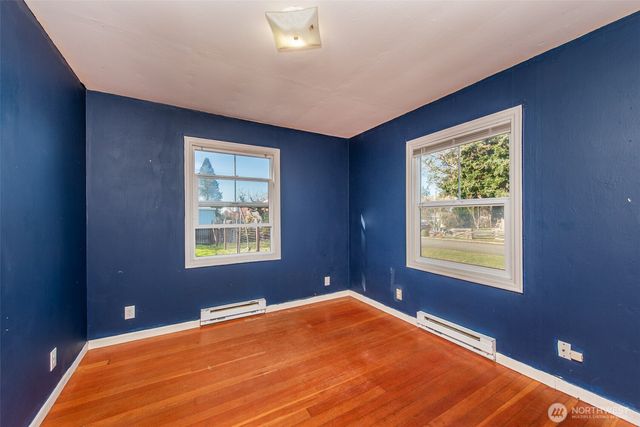 1202 W 9th Street, Port Angeles, WA 98363