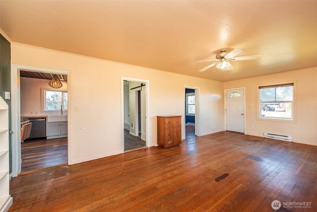 1202 W 9th Street, Port Angeles, WA 98363