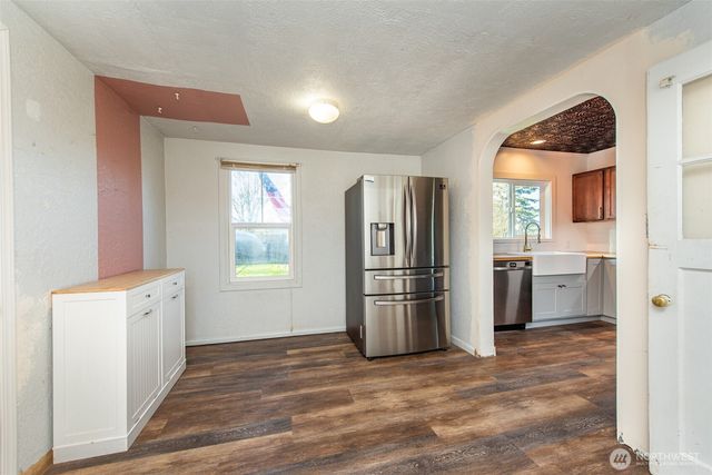 1202 W 9th Street, Port Angeles, WA 98363