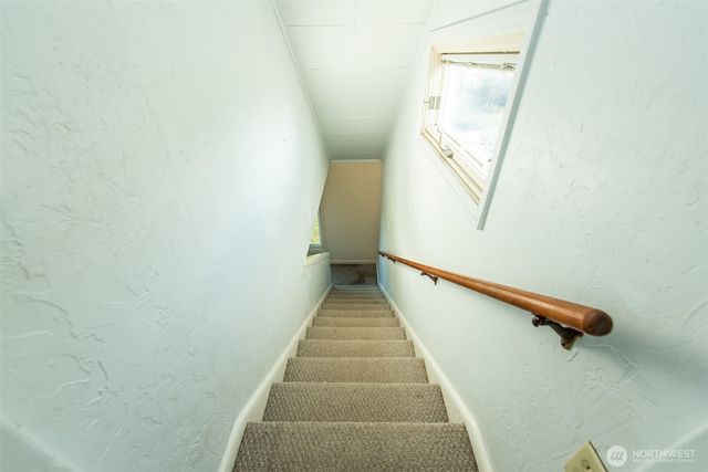 1202 W 9th Street, Port Angeles, WA 98363