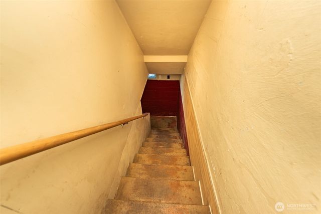 1202 W 9th Street, Port Angeles, WA 98363