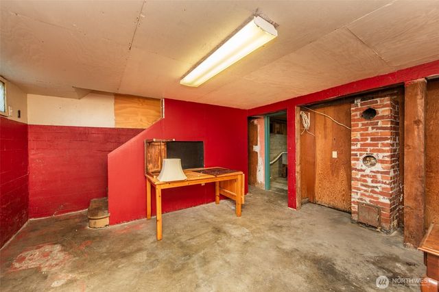 1202 W 9th Street, Port Angeles, WA 98363