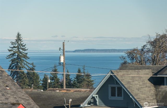 1202 W 9th Street, Port Angeles, WA 98363