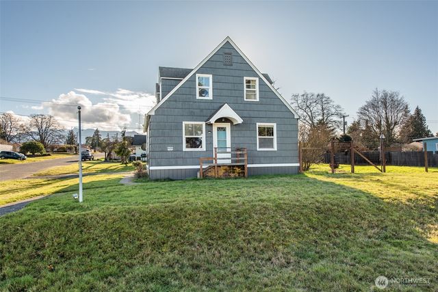 1202 W 9th Street, Port Angeles, WA 98363