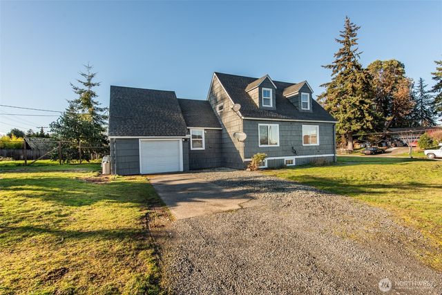 1202 W 9th Street, Port Angeles, WA 98363