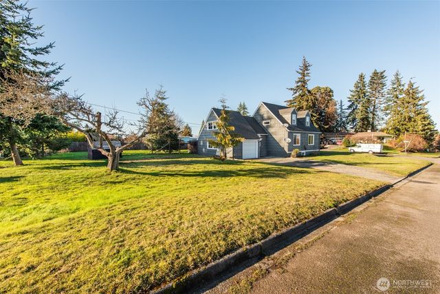 1202 W 9th Street, Port Angeles, WA 98363