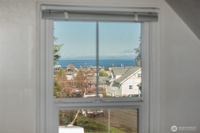 1202 W 9th Street, Port Angeles, WA 98363