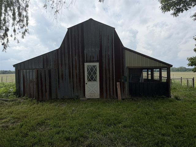 19525 W Pierson Road, Pierson, MI 49339