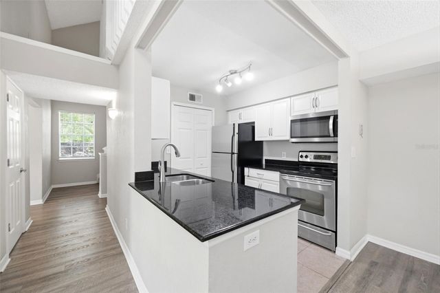 3274 HAVILAND COURT 201, Palm Harbor, FL 34684