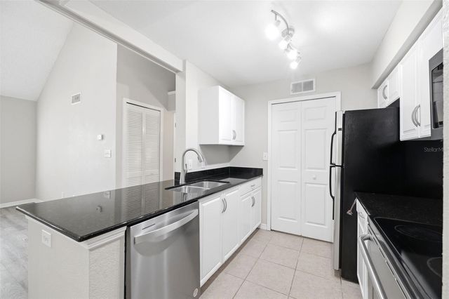 3274 HAVILAND COURT 201, Palm Harbor, FL 34684