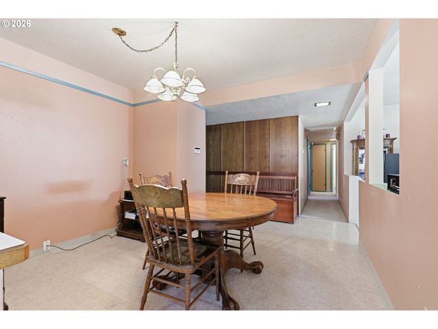 20005 Sw FARMINGTON Rd, Beaverton, OR 97007