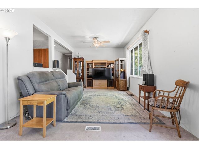 20005 Sw FARMINGTON Rd, Beaverton, OR 97007