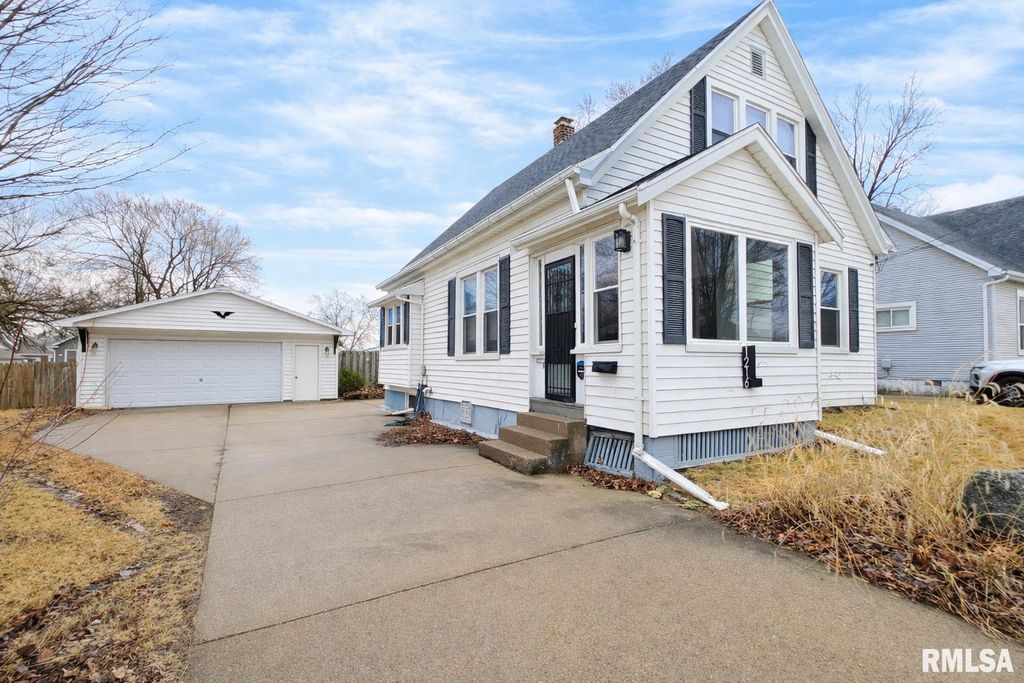 1216 E ROUSE Avenue, Peoria Heights, IL 61616