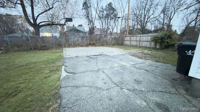 12061 Wade Street, Detroit, MI 48213