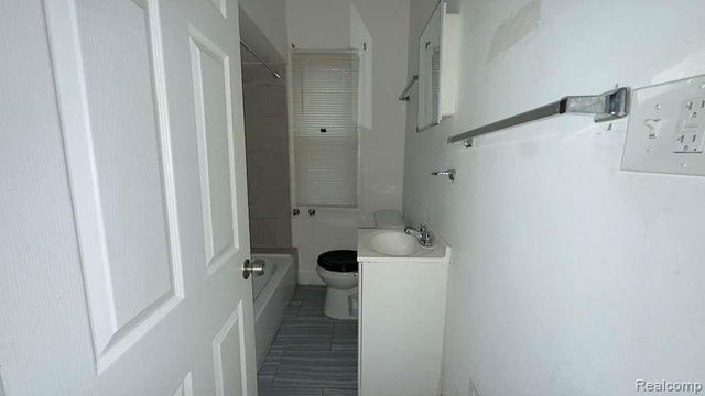 12061 Wade Street, Detroit, MI 48213