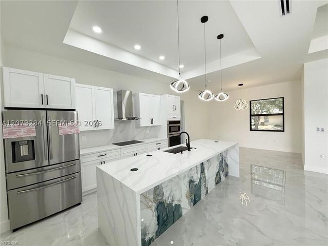 2915 49TH ST W, Lehigh Acres, FL 33971
