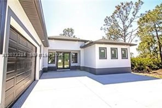 2915 49TH ST W, Lehigh Acres, FL 33971