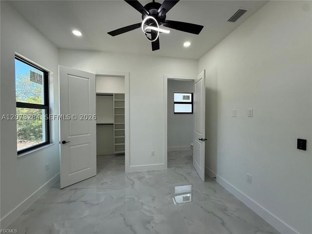 2915 49TH ST W, Lehigh Acres, FL 33971