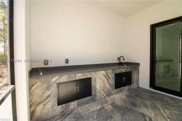 2915 49TH ST W, Lehigh Acres, FL 33971