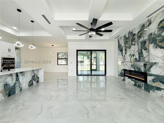 2915 49TH ST W, Lehigh Acres, FL 33971