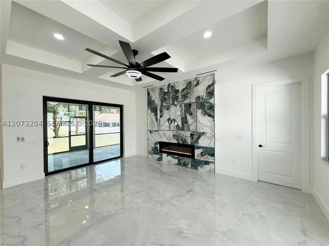 2915 49TH ST W, Lehigh Acres, FL 33971