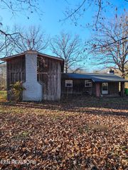 409 Tom Welch Rd, Crossville, TN 38571