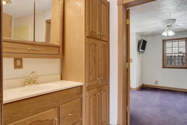 405 West AVENUE, Mauston, WI 53948