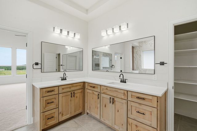 676 Jennings Lane, Azle, TX 76020