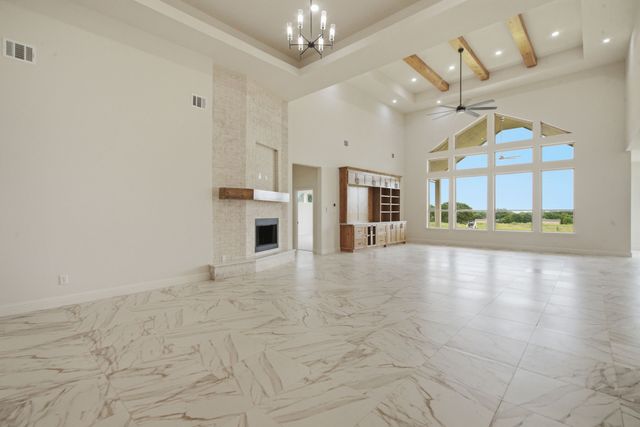 676 Jennings Lane, Azle, TX 76020