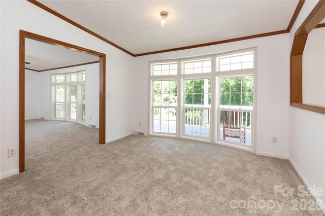 25 Sienna Drive, Asheville, NC 28806