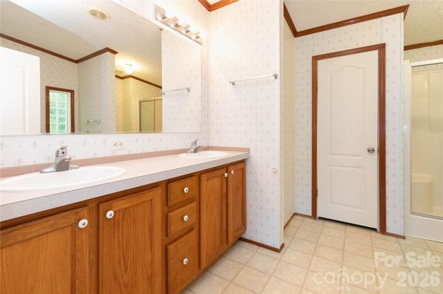 25 Sienna Drive, Asheville, NC 28806
