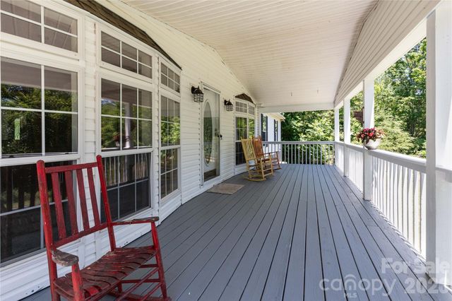 25 Sienna Drive, Asheville, NC 28806