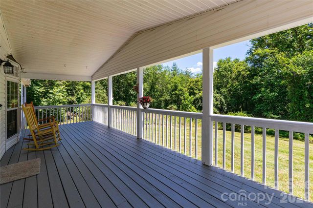 25 Sienna Drive, Asheville, NC 28806