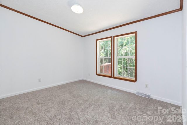 25 Sienna Drive, Asheville, NC 28806