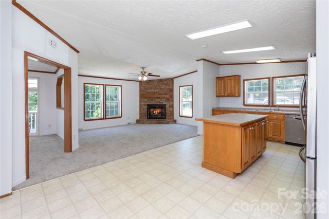 25 Sienna Drive, Asheville, NC 28806