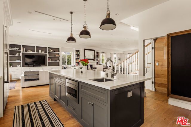 4943 Stern Avenue, Sherman Oaks, CA 91423