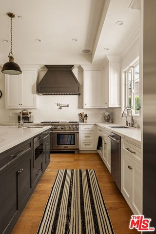 4943 Stern Avenue, Sherman Oaks, CA 91423