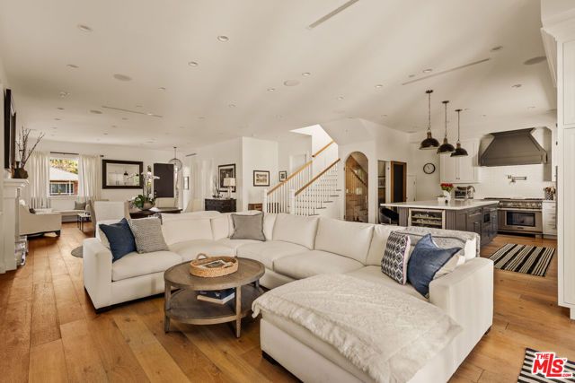 4943 Stern Avenue, Sherman Oaks, CA 91423