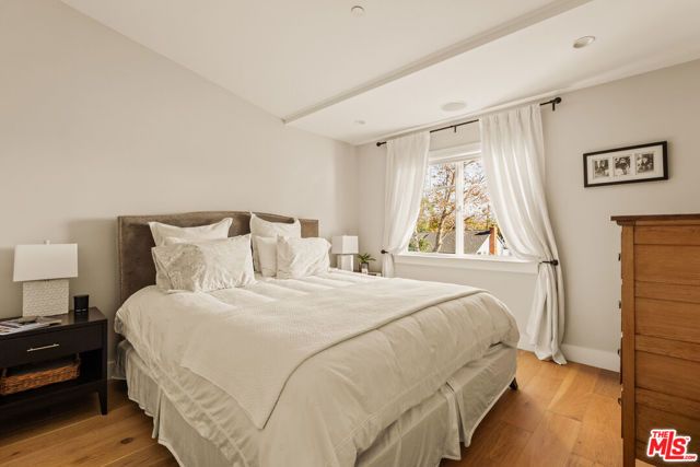 4943 Stern Avenue, Sherman Oaks, CA 91423