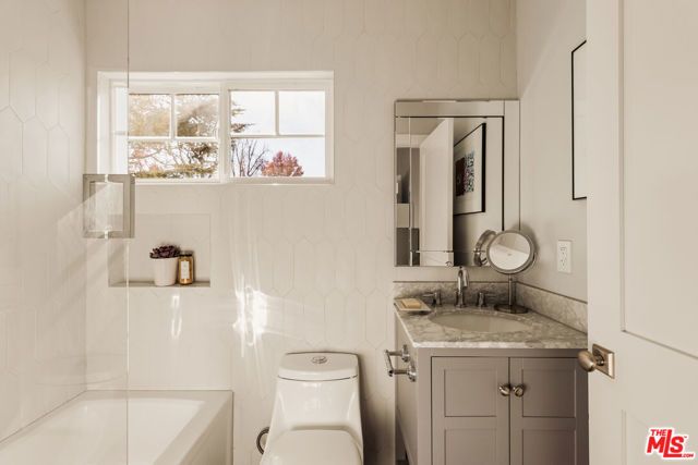 4943 Stern Avenue, Sherman Oaks, CA 91423