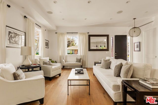 4943 Stern Avenue, Sherman Oaks, CA 91423